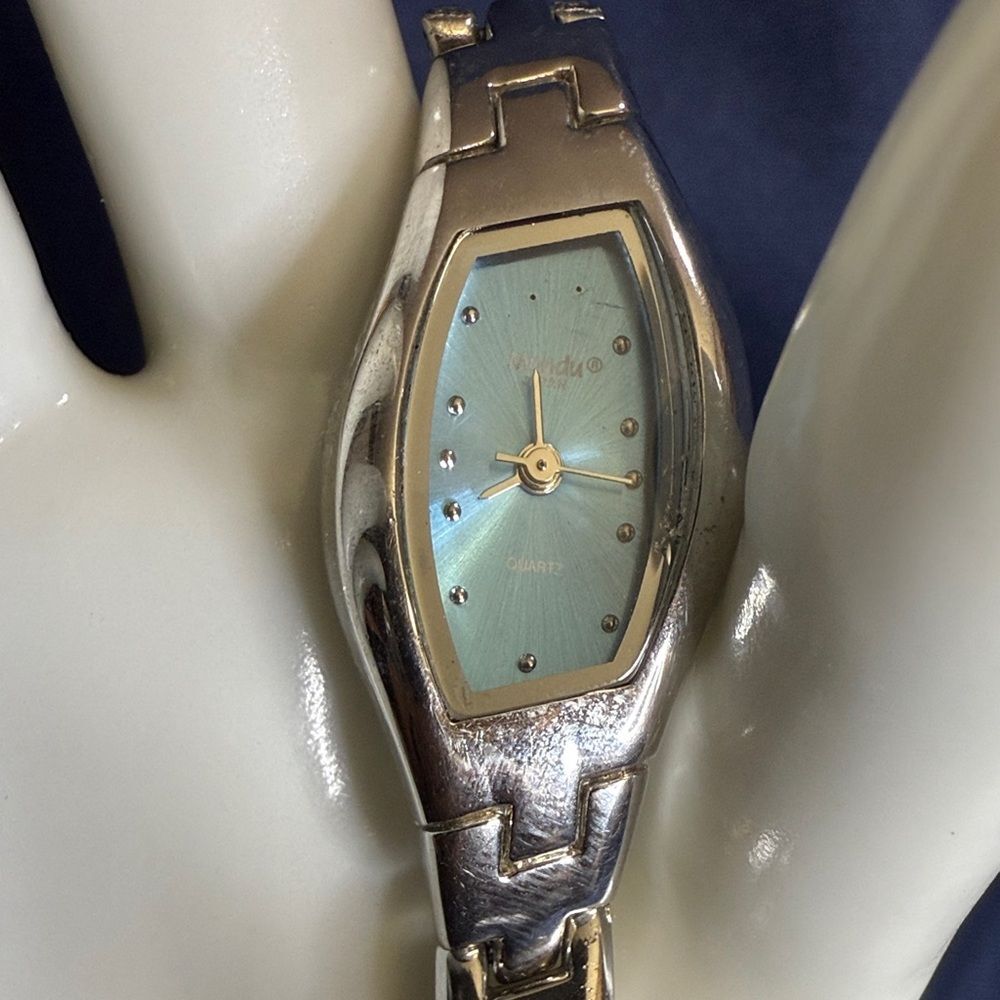 Mondu Stylish Silver and Black Watch